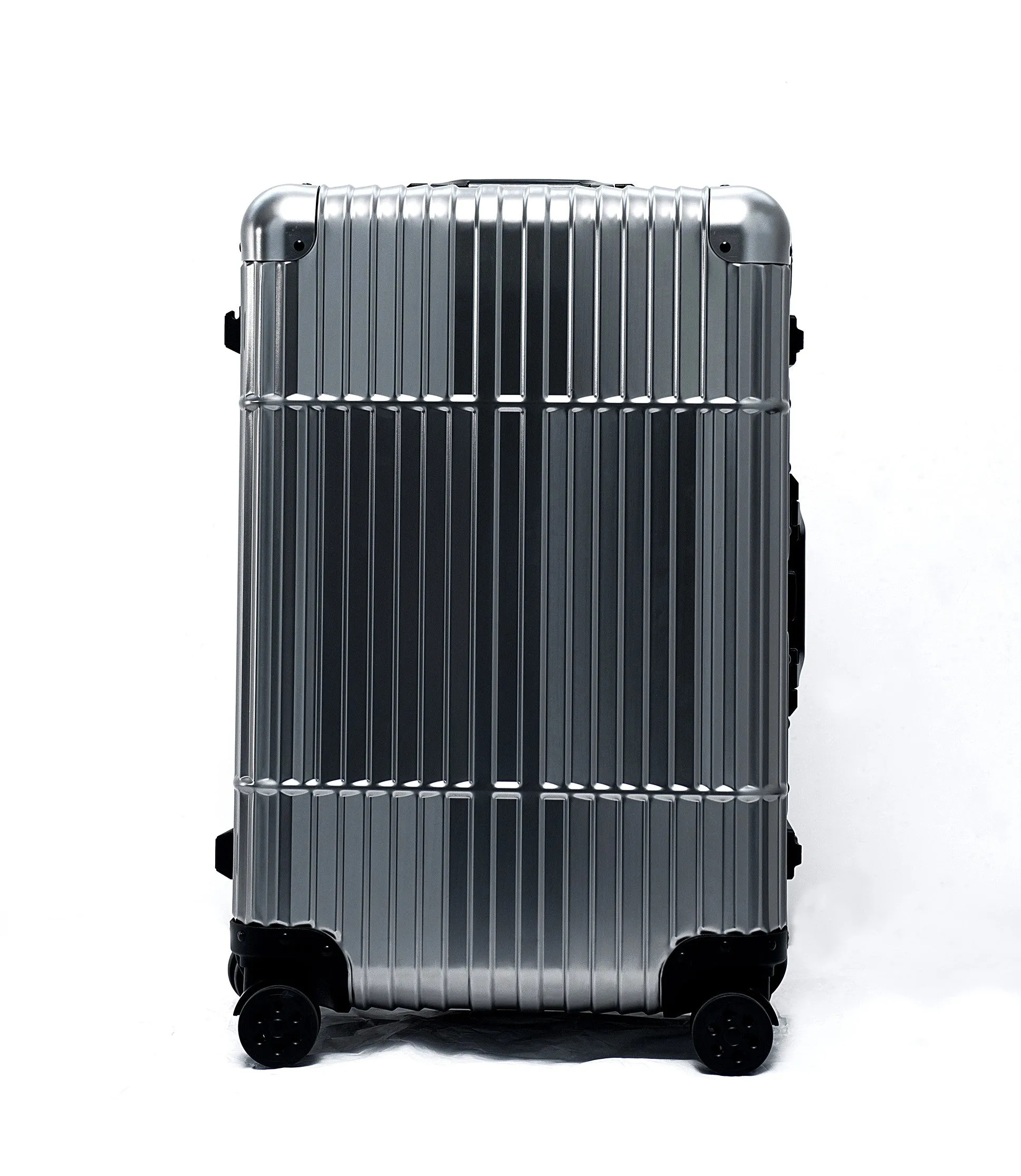 24" Aluminum Luggage (Gunmetal)