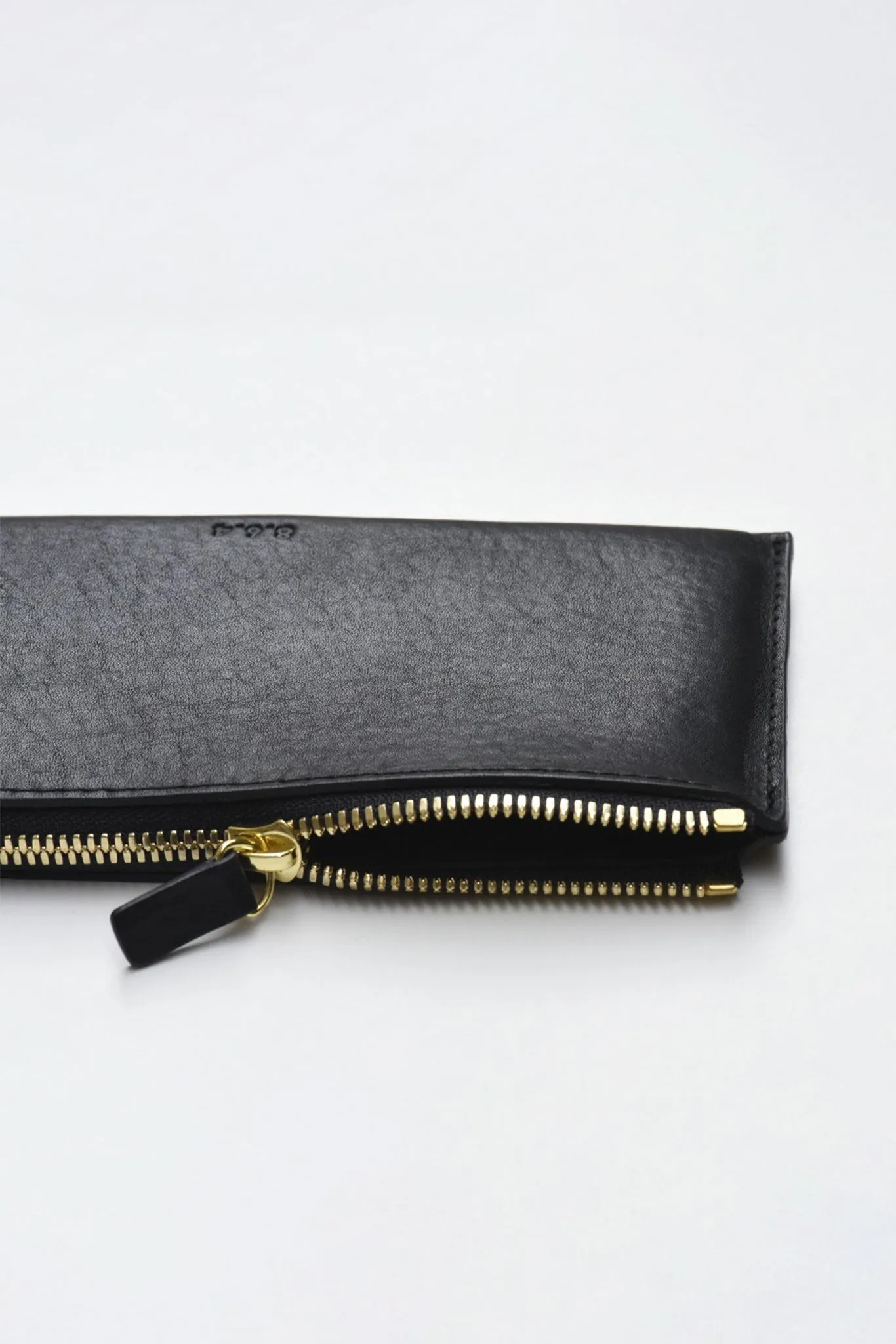 8.6.4 Zip Wallet Long - Black