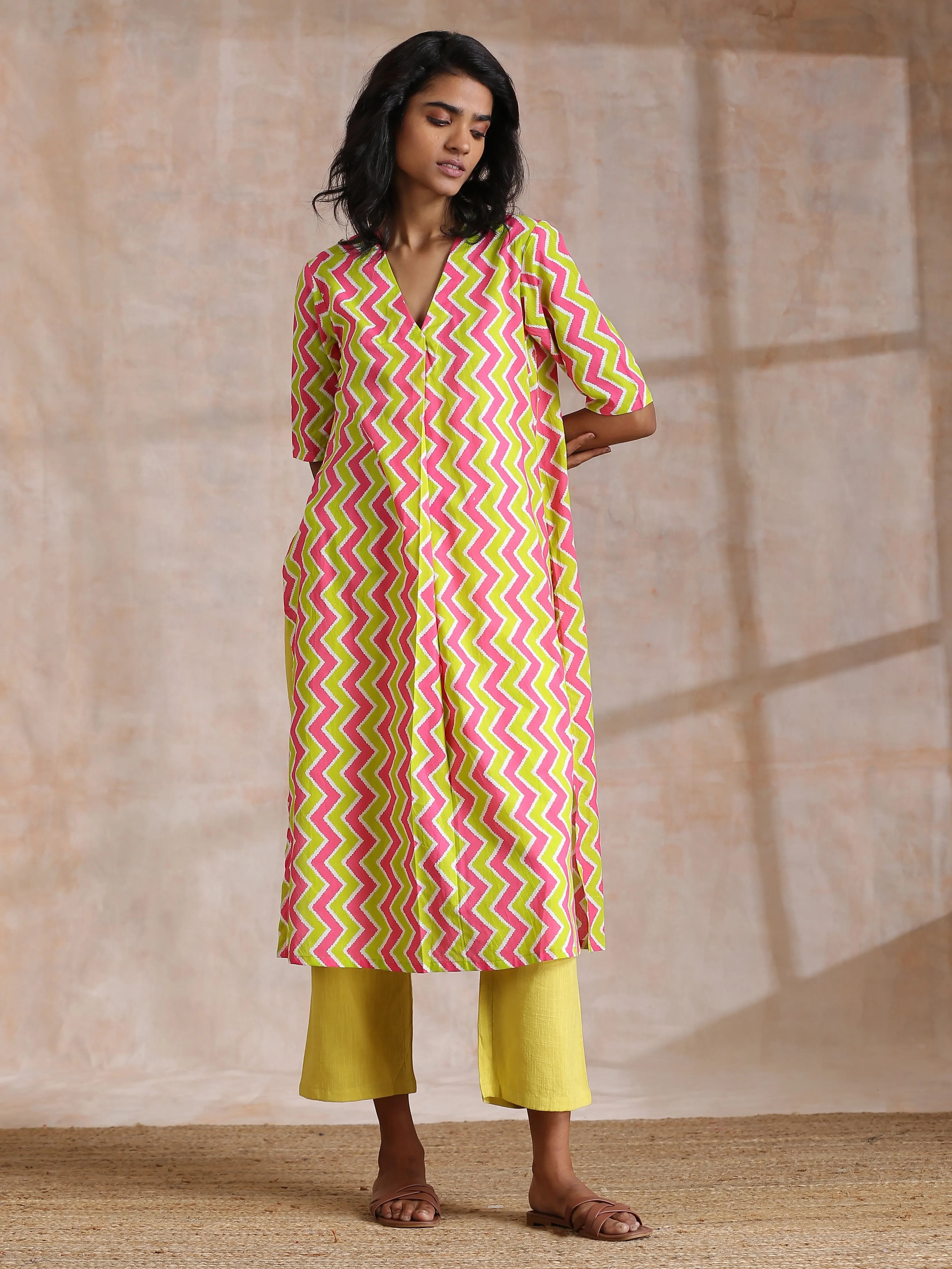 Lime Pink Zig-Zag Lines Print Cotton Kurta Pant Set | Relove